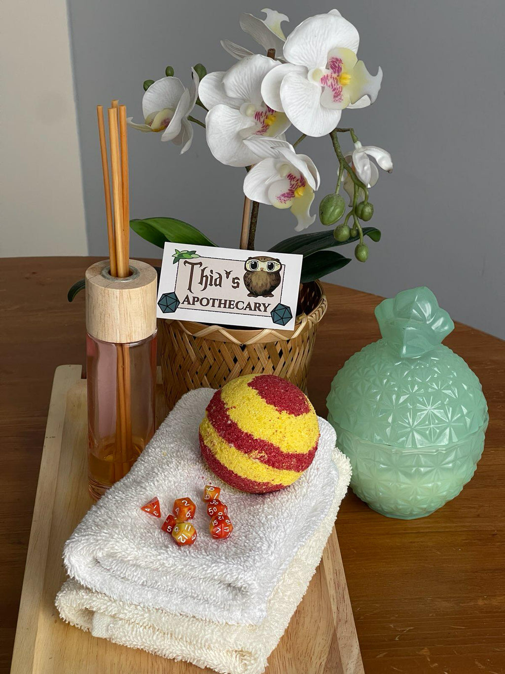 Dice Bath Bomb with Mini Dice Set – RPG Gamer Gift accessories for dnd daggerheart