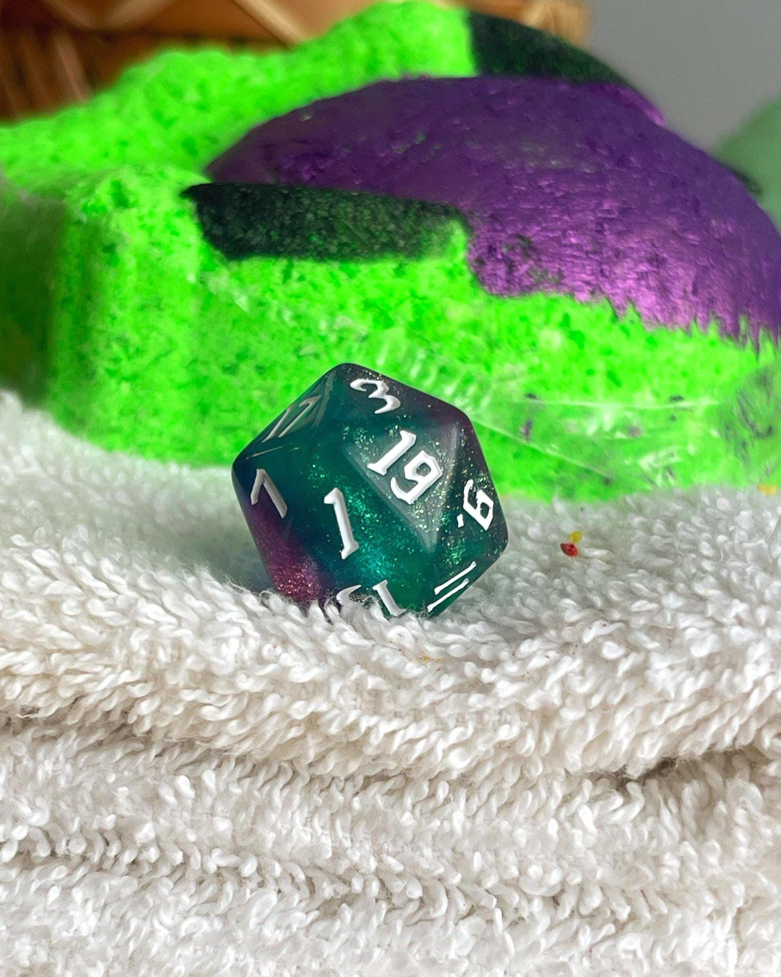D20 Dice Bath Bomb | Dragon Claw Orb, Gamer Gift