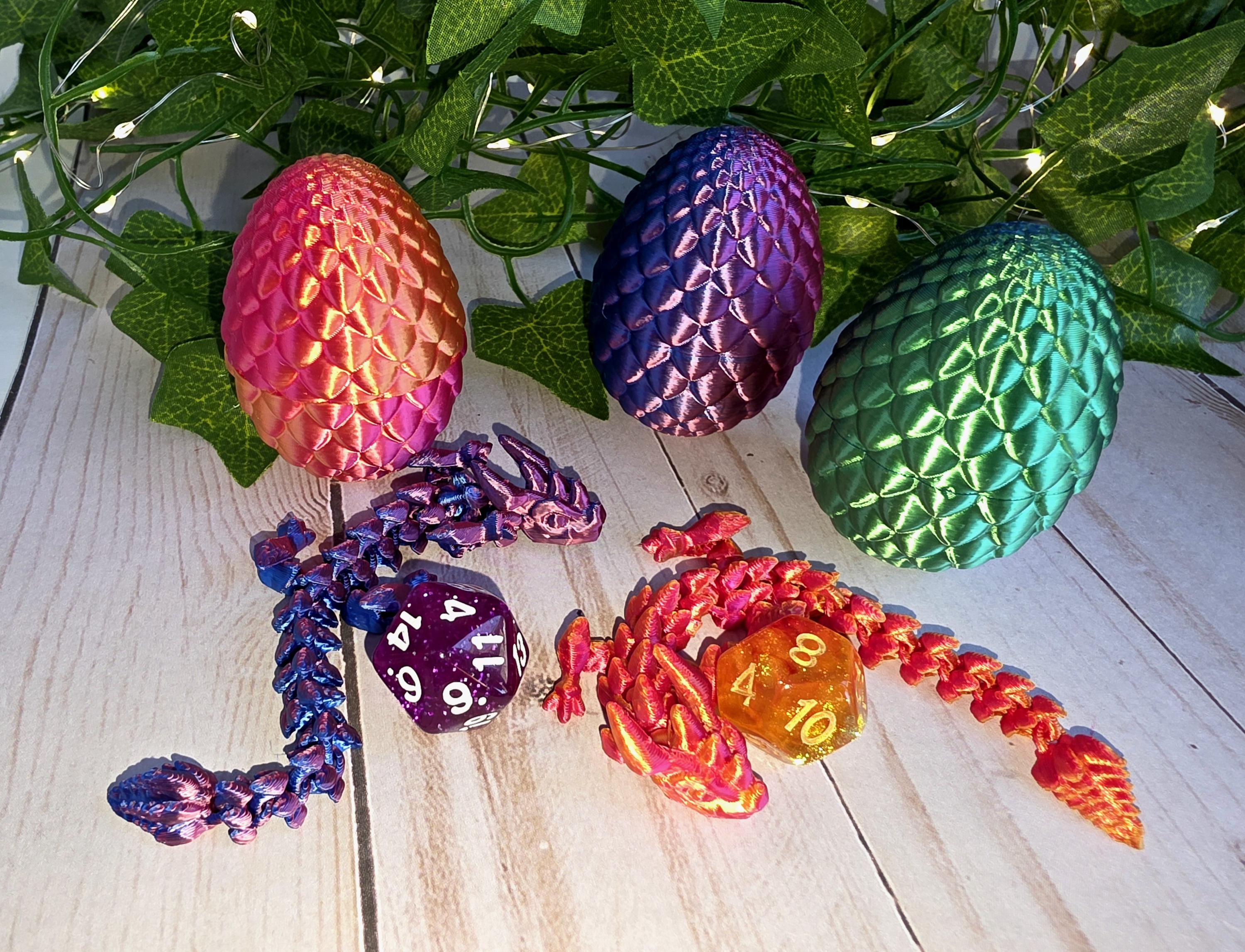 Dragon Egg Dice Vault – Articulated Fidget Toy, Dual-Tone Iridescent Filament